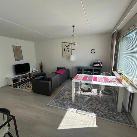 Tammela - Free Parking アパート タンペレ